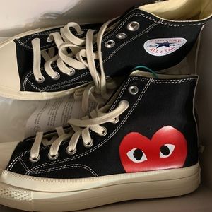 Commes does garçon converse